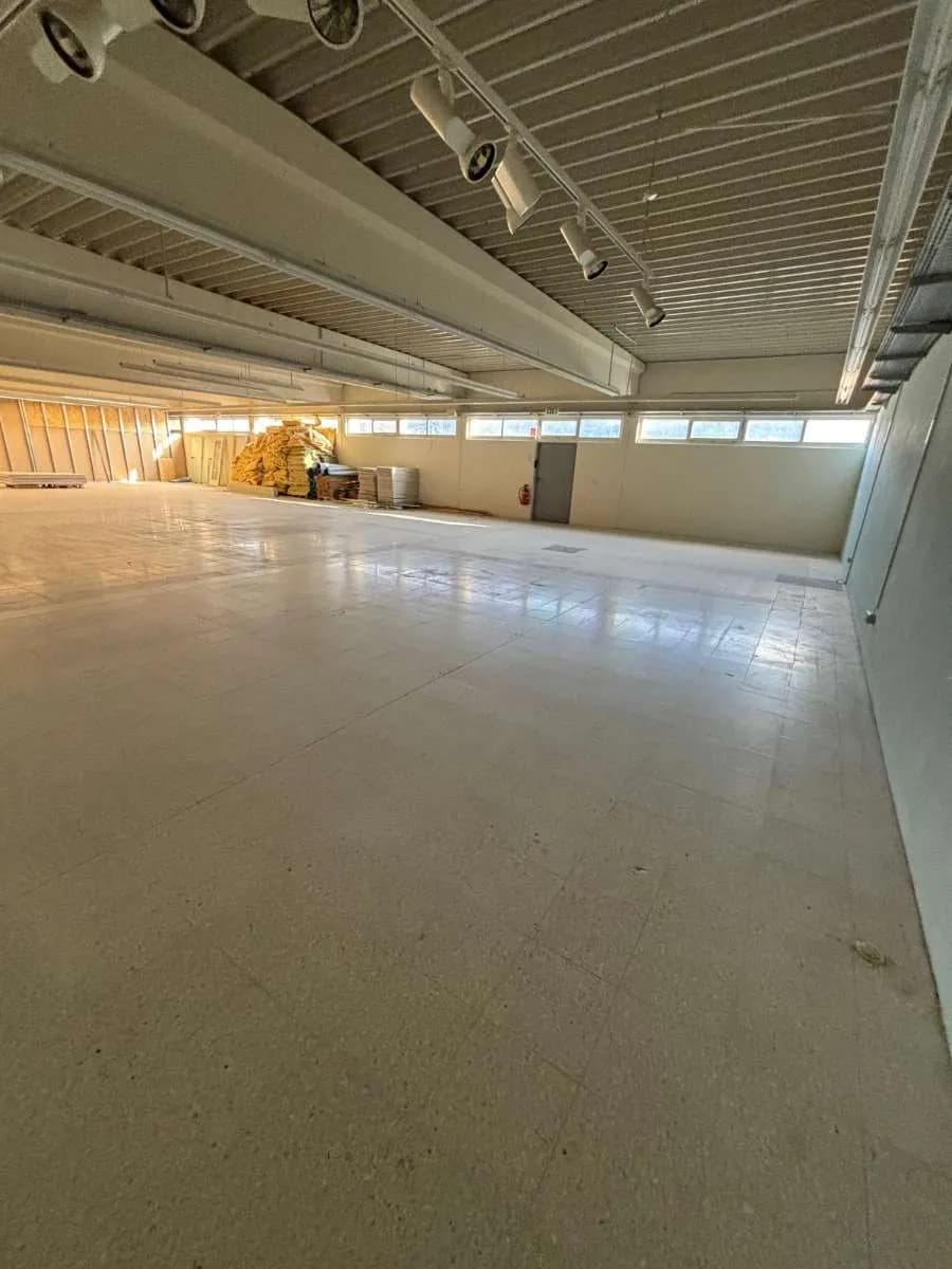 Gewerbeimmobilie mieten in Baden – 70 m², € 8 – Bild 7 von 14