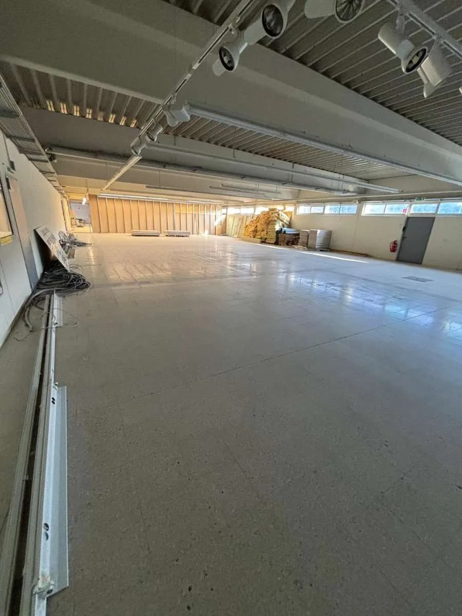 Gewerbeimmobilie mieten in Baden – 70 m², € 8 – Bild 8 von 14