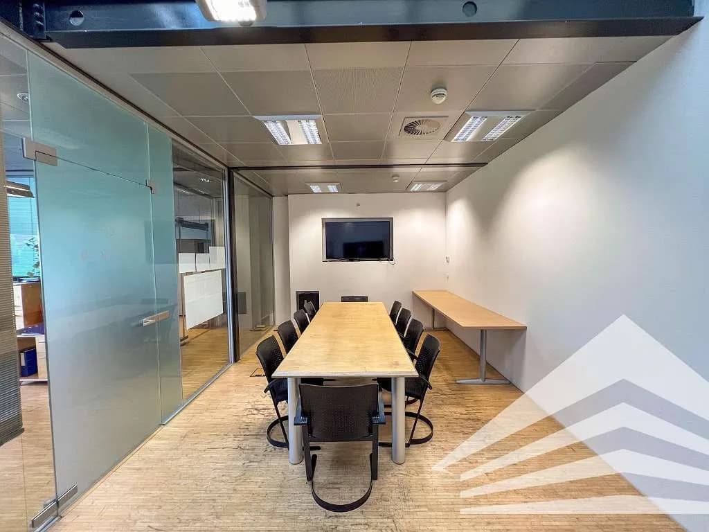 13-Zimmer-Gewerbeimmobilie mieten in Linz – 750 m², € 8.250 – Bild 4 von 16