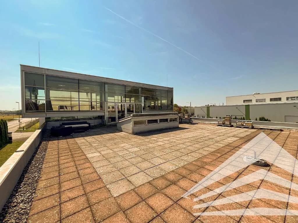 13-Zimmer-Gewerbeimmobilie mieten in Linz – 750 m², € 8.250 – Bild 11 von 16