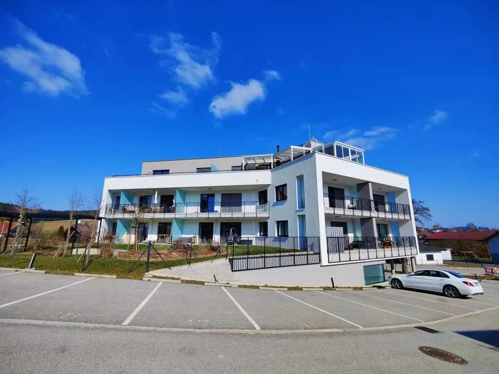 Gewerbeimmobilie kaufen in Ried im Innkreis – 1 099 m², € 2.690.000 – Bild 2 von 10