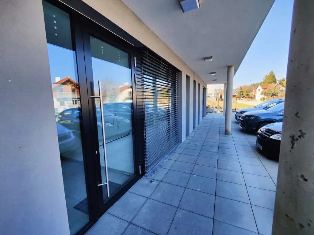 Gewerbeimmobilie kaufen in Ried im Innkreis – 1 099 m², € 2.690.000 – Bild 3 von 10