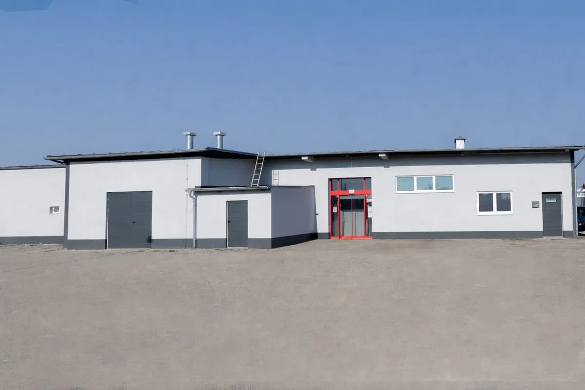 Gewerbeimmobilie mieten in Braunau am Inn – 700 m², € 8 – Bild 3 von 9