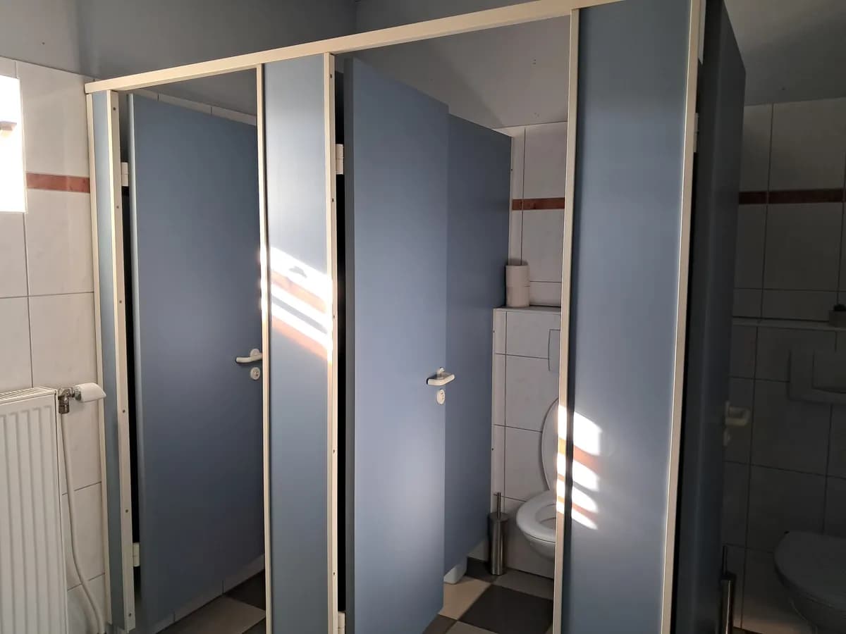 Gewerbeimmobilie mieten in Braunau am Inn – 700 m², € 8 – Bild 8 von 9