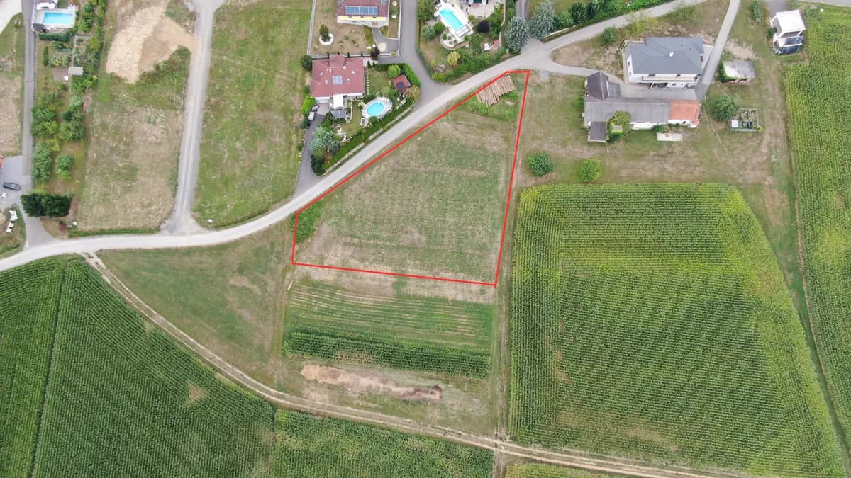 Grundstück kaufen in Weiz – 2 000 m², € 174.000