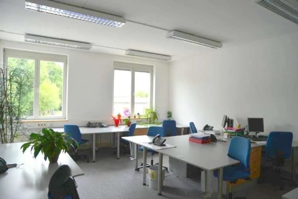 8-Zimmer-Gewerbeimmobilie mieten in Graz – 309 m², € 2.988 – Bild 8 von 13