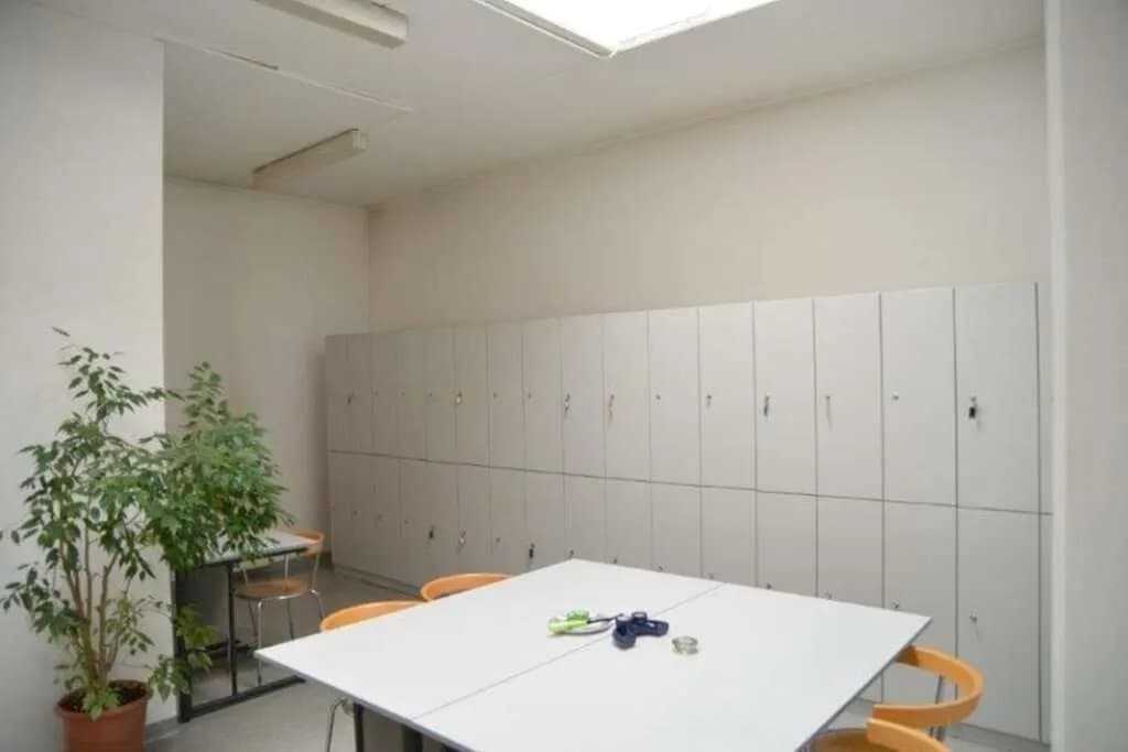 8-Zimmer-Gewerbeimmobilie mieten in Graz – 309 m², € 2.988 – Bild 9 von 13