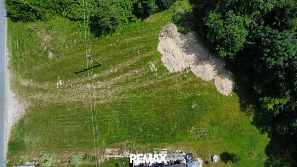 Grundstück kaufen in Grieskirchen – 1 540 m², € 90.000