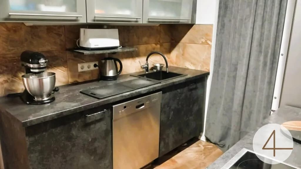5-Zimmer-Haus kaufen in Gmünd – 379 m², € 189.000 – Bild 2 von 22