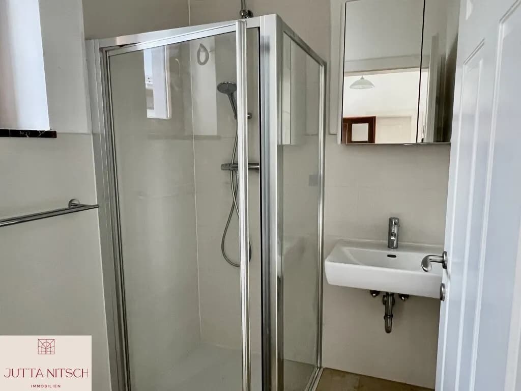 7-Zimmer-Gewerbeimmobilie kaufen in Baden – 219,82 m², € 629.000 – Bild 25 von 31