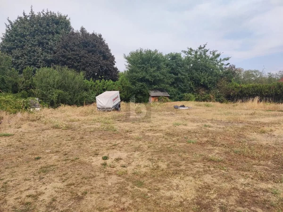 Grundstück kaufen in Gänserndorf – 870 m², € 350.000