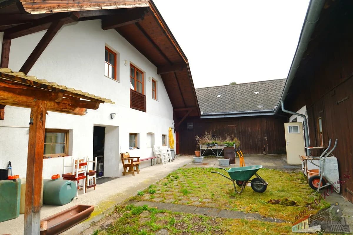 13-Zimmer-Gewerbeimmobilie kaufen in Neunkirchen – 318,6 m², € 520.000