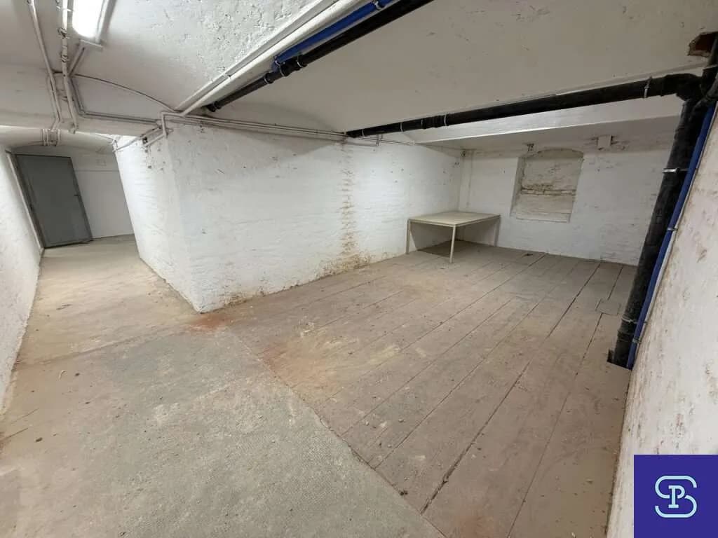 Gewerbeimmobilie mieten in Wien – 97 m², € 864