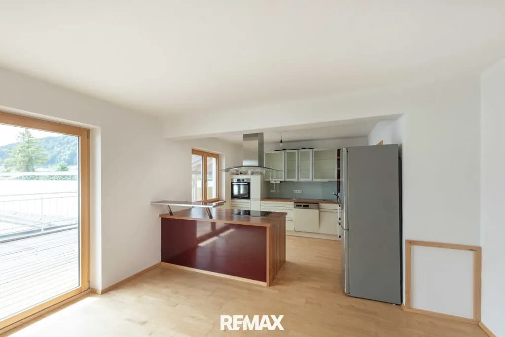 4-Zimmer-Wohnung mieten in Gmunden – 154 m², € 1.200 – Bild 6 von 12