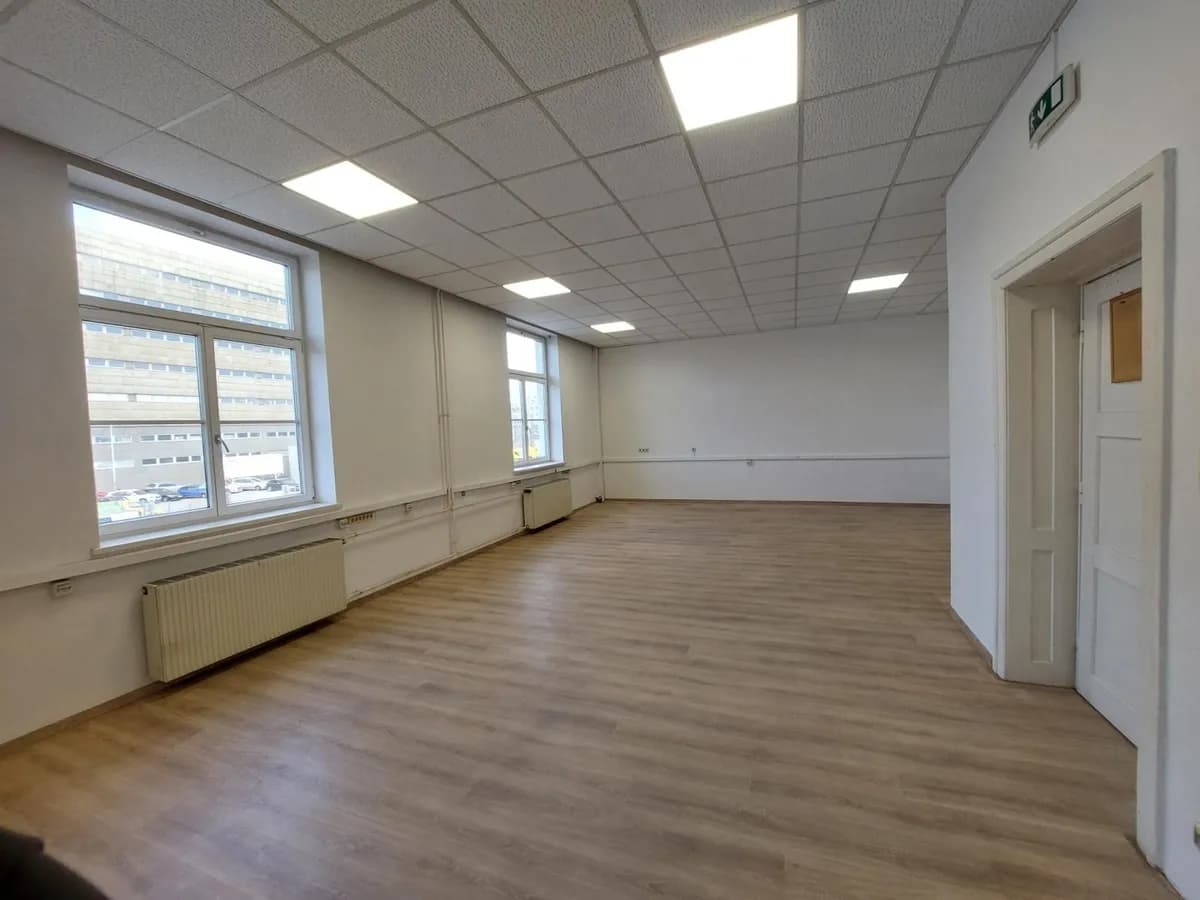 8-Zimmer-Gewerbeimmobilie mieten in Wien – 227 m², € 2.958 – Bild 8 von 15