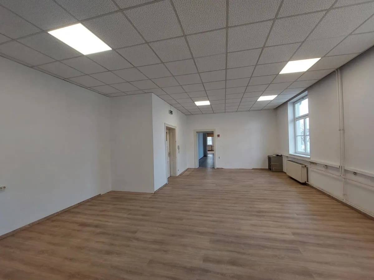 8-Zimmer-Gewerbeimmobilie mieten in Wien – 227 m², € 2.958 – Bild 9 von 15