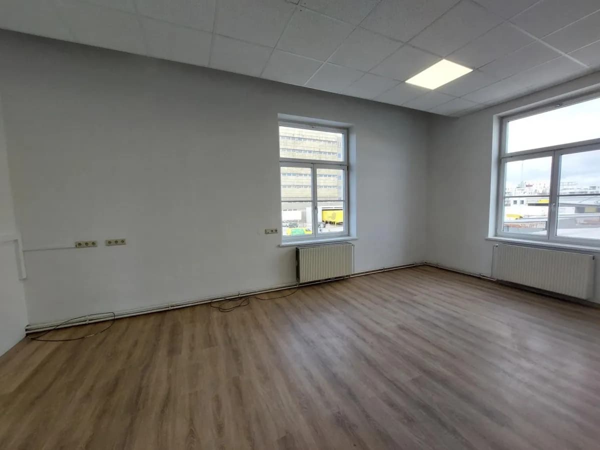 8-Zimmer-Gewerbeimmobilie mieten in Wien – 227 m², € 2.958 – Bild 13 von 15