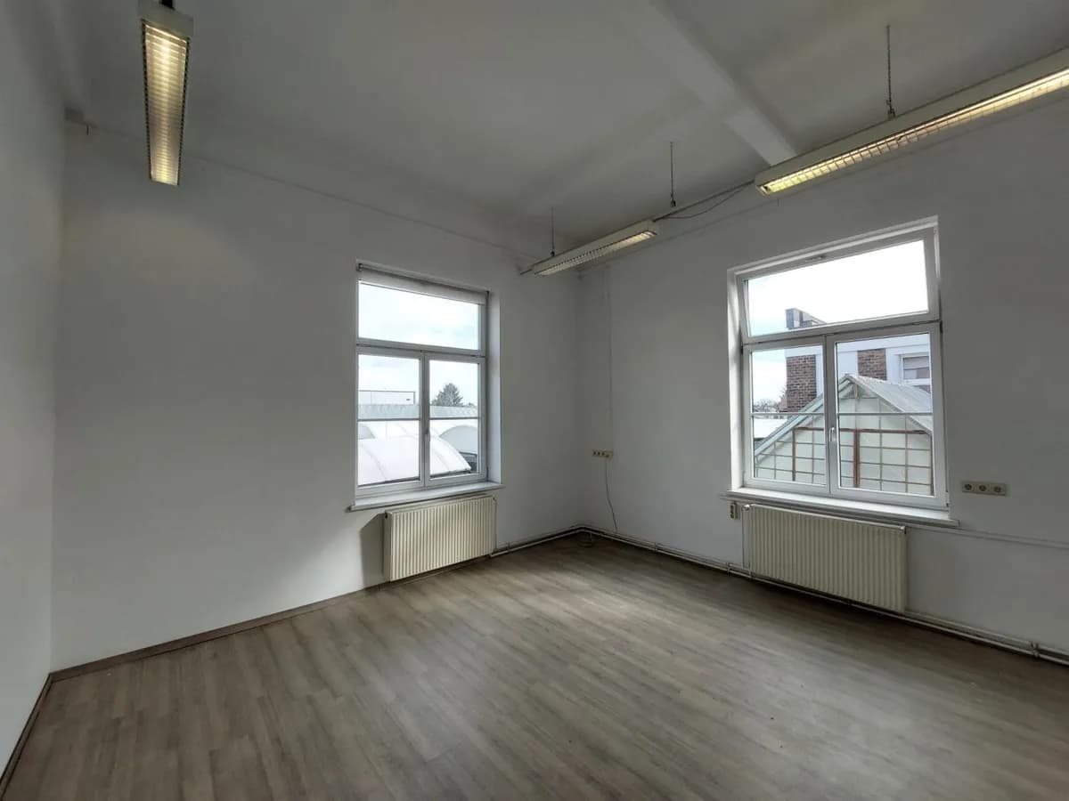 8-Zimmer-Gewerbeimmobilie mieten in Wien – 227 m², € 2.958 – Bild 14 von 15