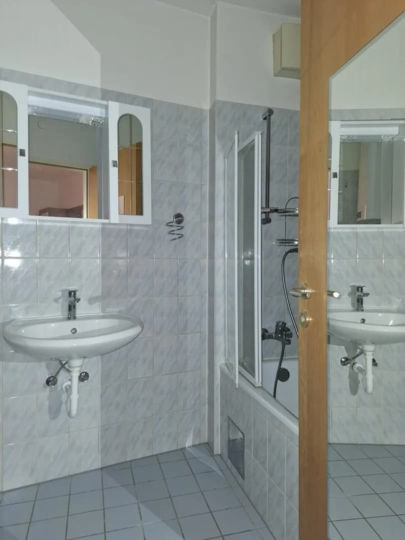 2-Zimmer-Wohnung mieten in Baden – 56 m², € 682 – Bild 8 von 10