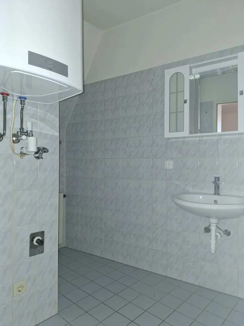 2-Zimmer-Wohnung mieten in Baden – 56 m², € 682 – Bild 9 von 10