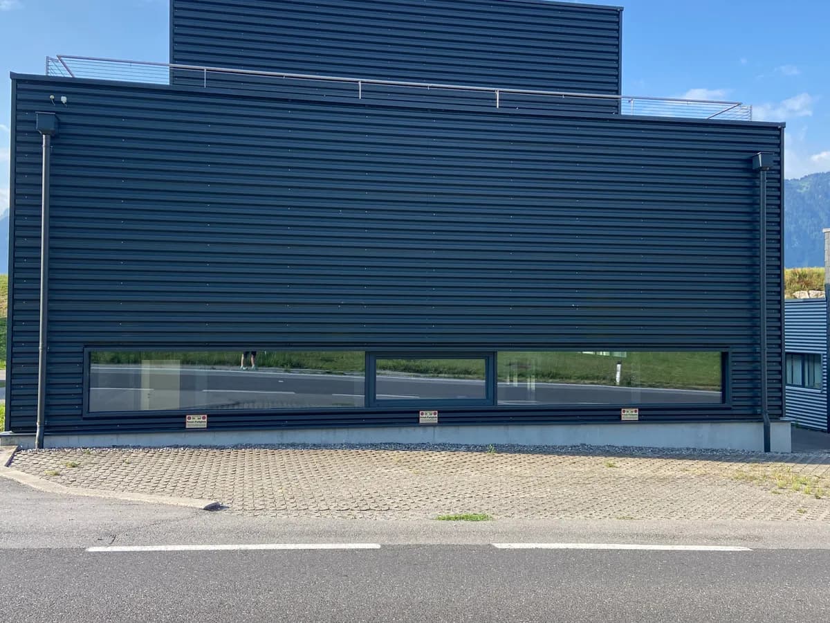 Gewerbeimmobilie mieten in Feldkirch – 143 m², € 1.900