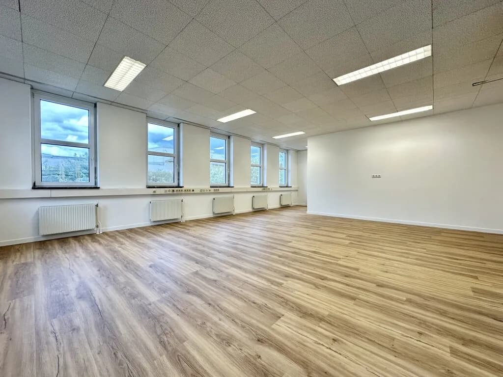 1-Zimmer-Gewerbeimmobilie mieten in Wien – 63 m², € 1.058 – Bild 1 von 8