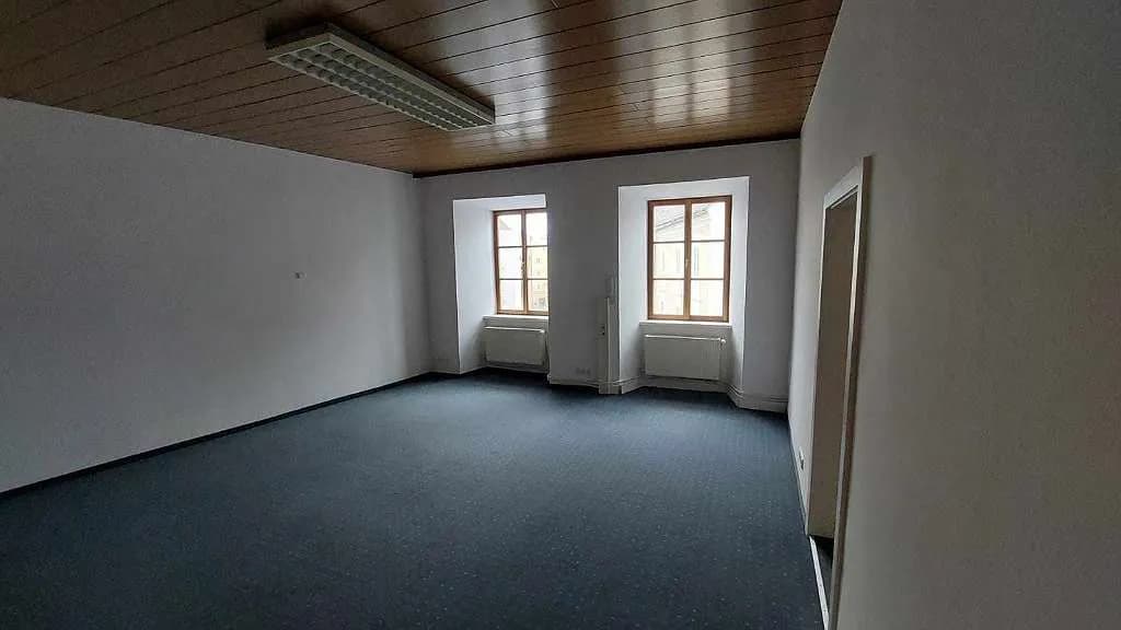 3-Zimmer-Gewerbeimmobilie mieten in Schärding – 68 m², € 866 – Bild 2 von 4
