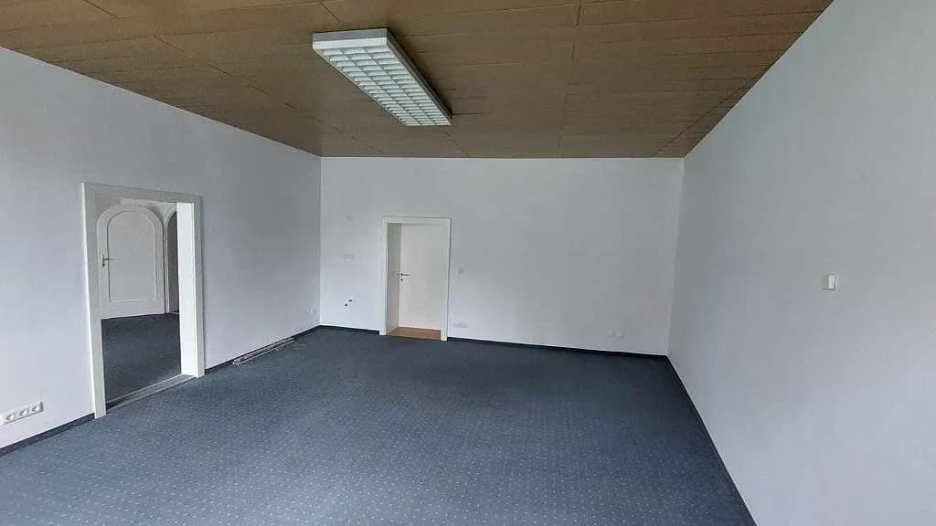 3-Zimmer-Gewerbeimmobilie mieten in Schärding – 68 m², € 866 – Bild 3 von 4