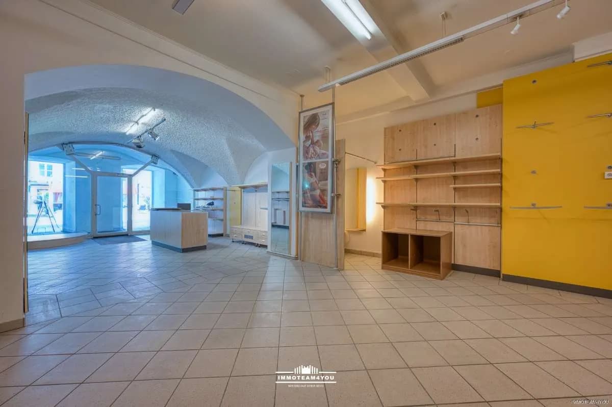 Gewerbeimmobilie mieten in Vöcklabruck – 210 m², € 1.891 – Bild 7 von 16