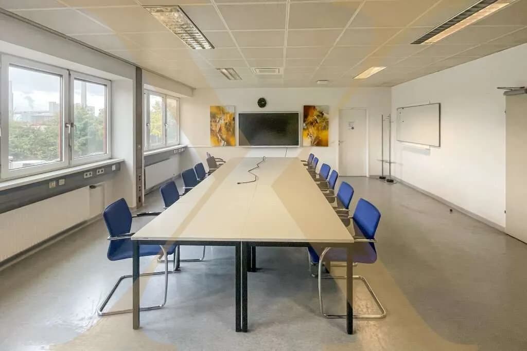 Gewerbeimmobilie mieten in Linz – 1 754 m², € 19.113