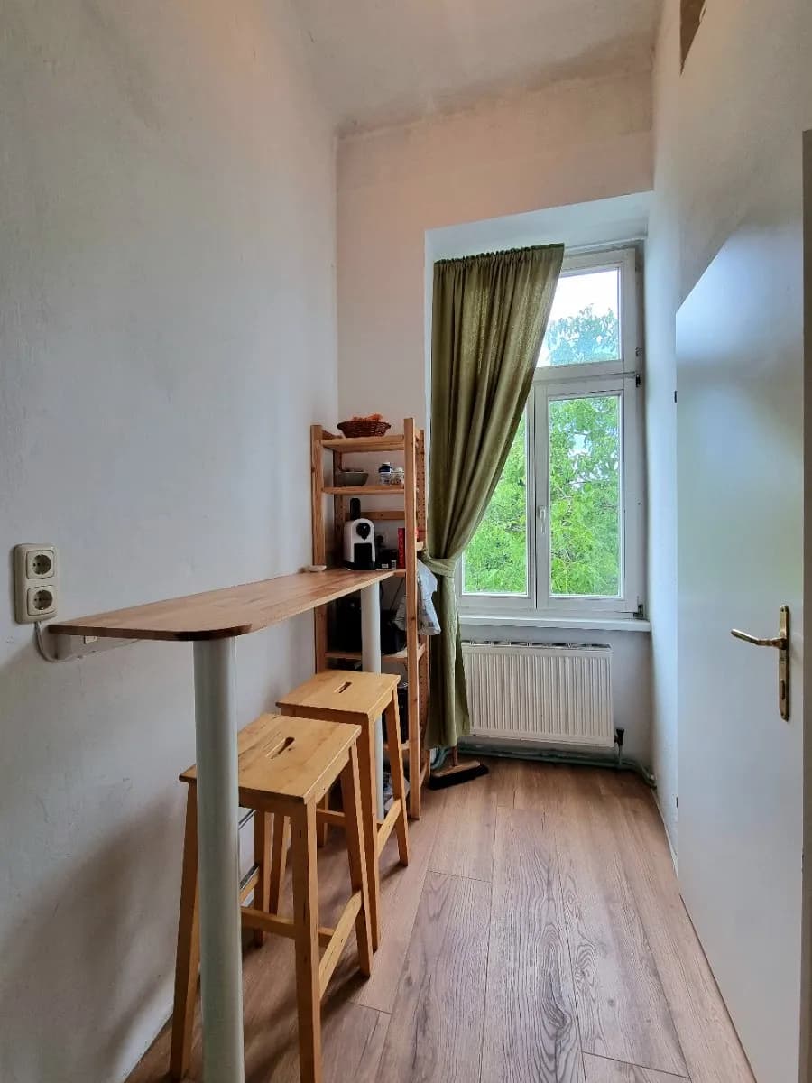 1-Zimmer-Wohnung mieten in Baden – 23 m², € 550 – Bild 2 von 8