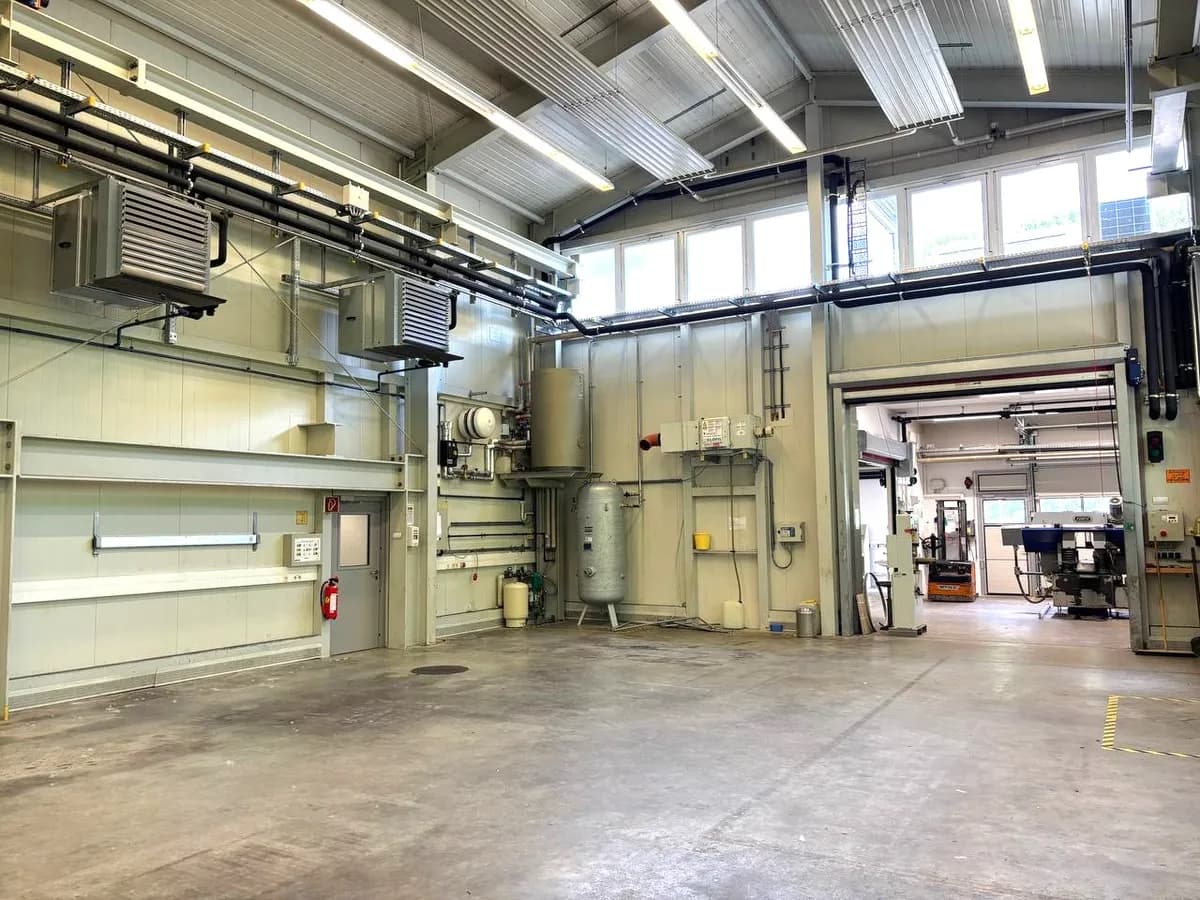 Gewerbeimmobilie mieten in Wels-Land – 320 m², € 2.300 – Bild 10 von 19