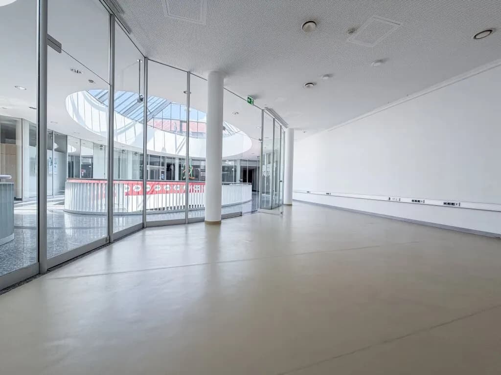 3-Zimmer-Gewerbeimmobilie mieten in Bruck-Mürzzuschlag – 283 m², € 3.060 – Bild 3 von 10
