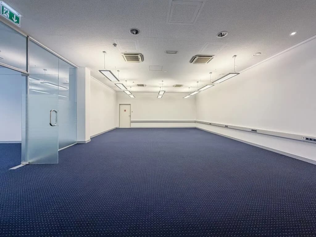 3-Zimmer-Gewerbeimmobilie mieten in Bruck-Mürzzuschlag – 283 m², € 3.060 – Bild 8 von 10