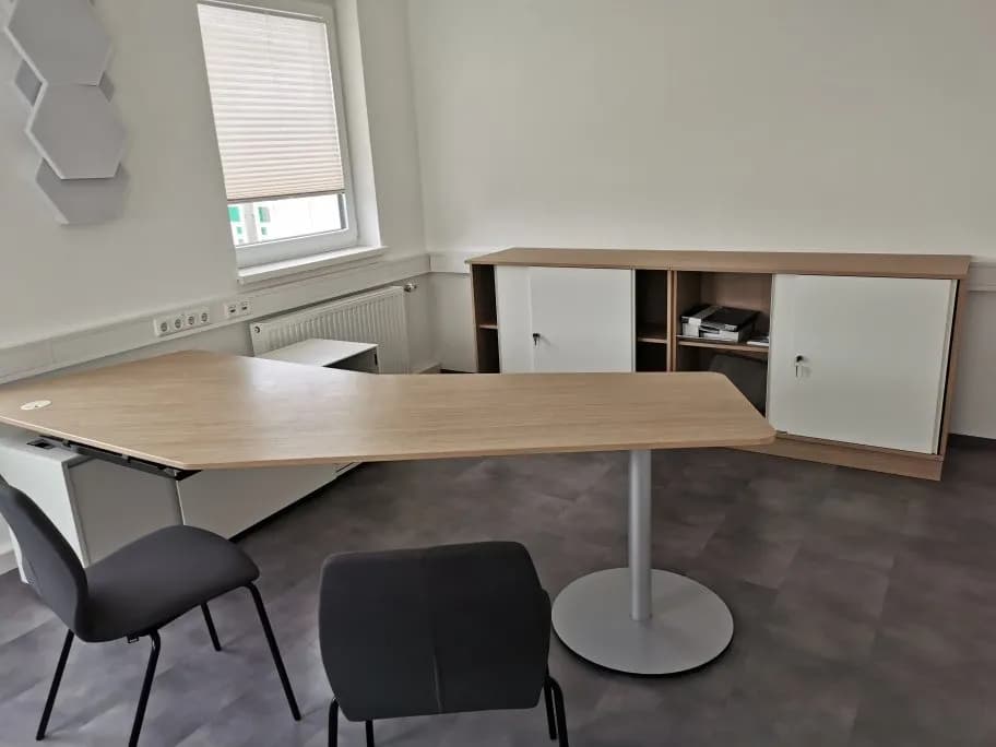 4-Zimmer-Gewerbeimmobilie mieten in Vöcklabruck – 20 m², € 390 – Bild 4 von 14
