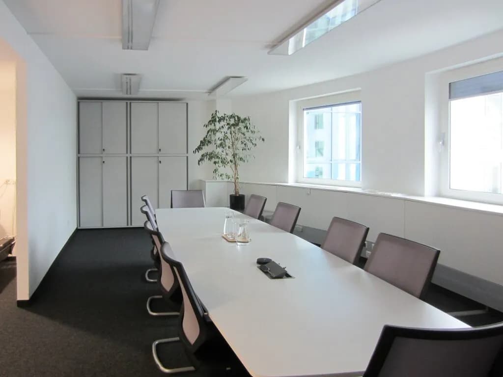 Gewerbeimmobilie mieten in Wien – 290 m², € 18