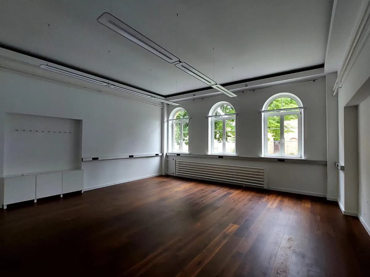 1-Zimmer-Gewerbeimmobilie mieten in Mödling – 48 m², € 570 – Bild 2 von 4