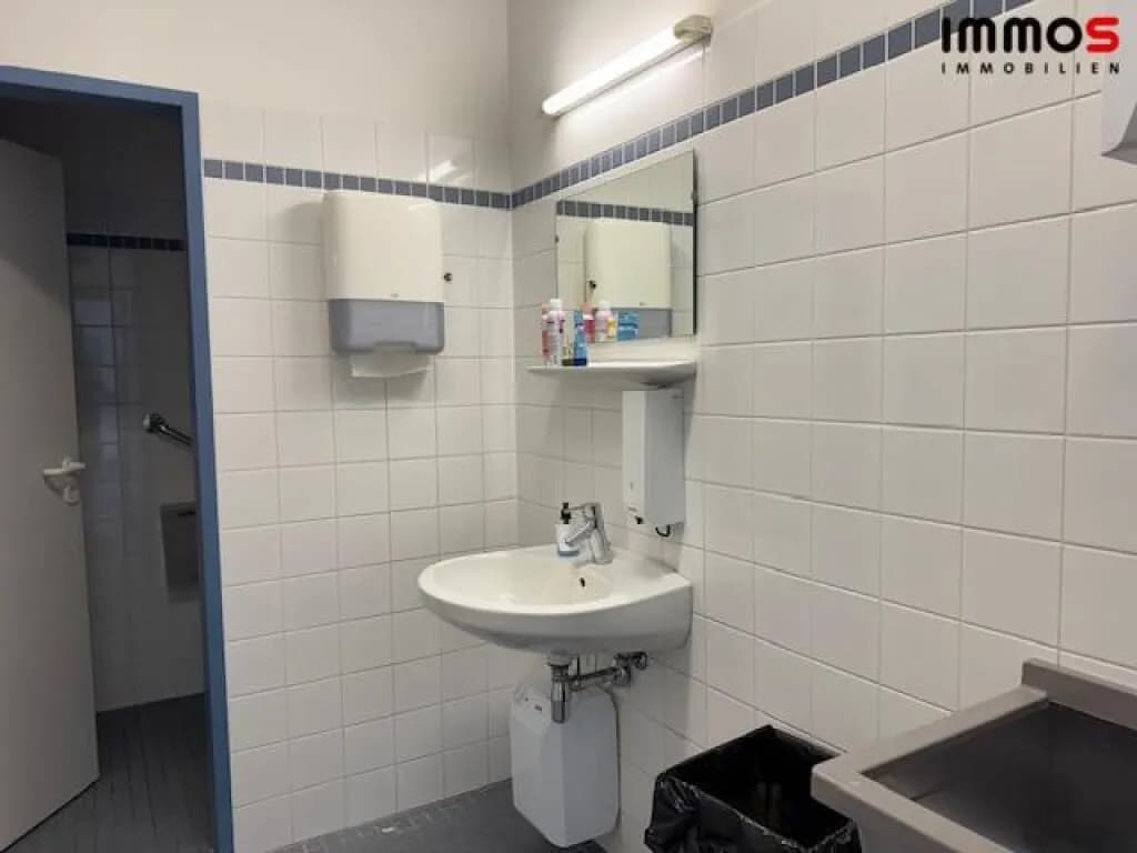 2-Zimmer-Gewerbeimmobilie mieten in Linz – 121 m², € 1.071 – Bild 12 von 17