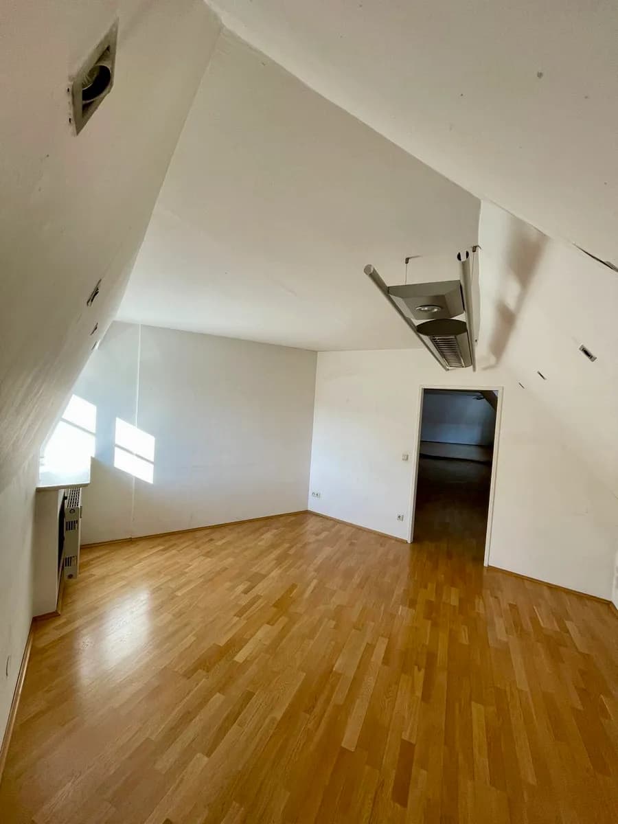 4-Zimmer-Wohnung mieten in Graz – 193 m², € 2.082 – Bild 4 von 7