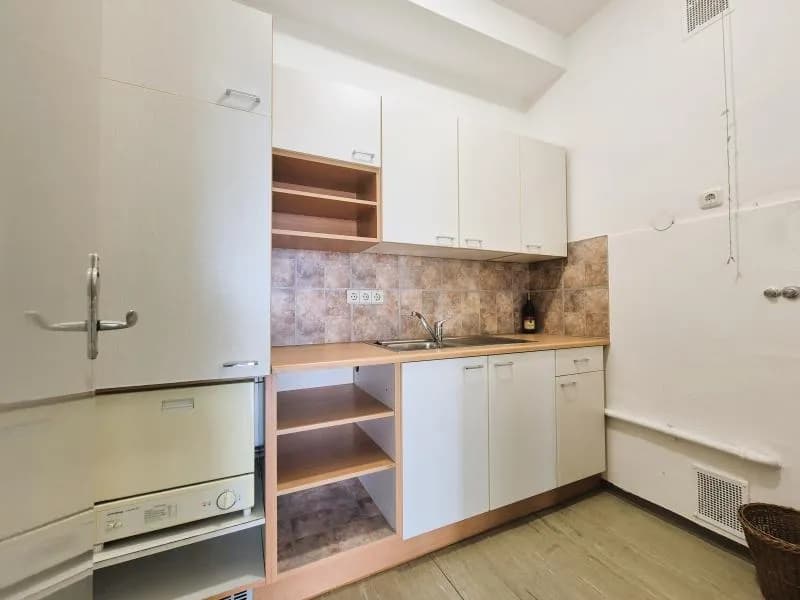 3-Zimmer-Gewerbeimmobilie mieten in Linz – 102 m², € 830 – Bild 8 von 15