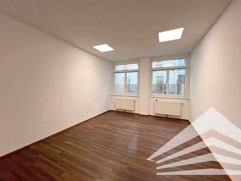 Gewerbeimmobilie mieten in Linz – 300 m², € 3.933 – Bild 7 von 14