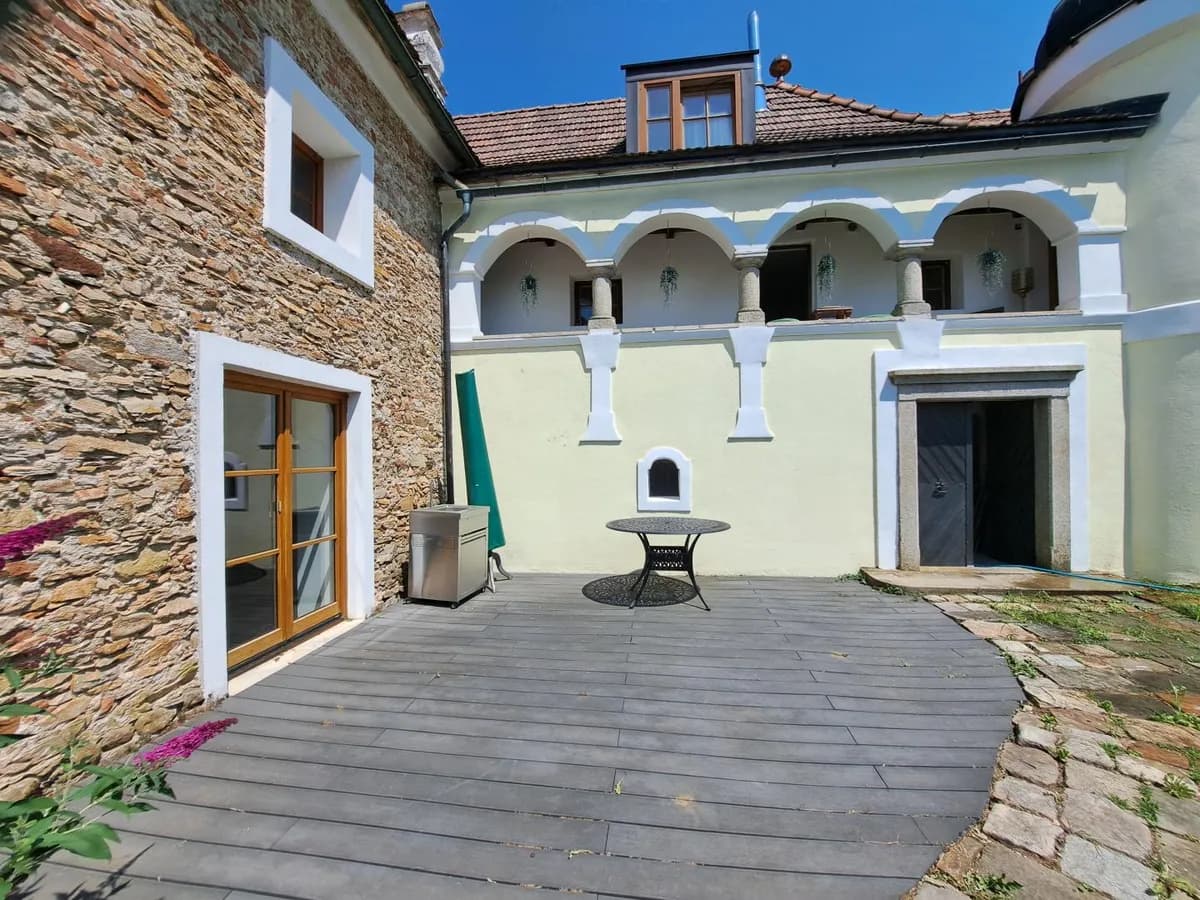 6-Zimmer-Haus kaufen in Sankt Pölten – 270 m², € 950.000 – Bild 5 von 13