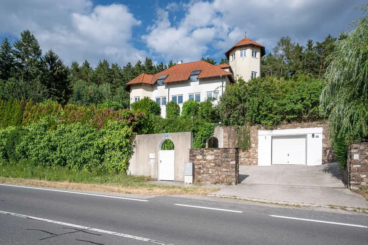 Haus kaufen in Wiener Neustadt Land – 546 m², € 1.480.000 – Bild 2 von 19