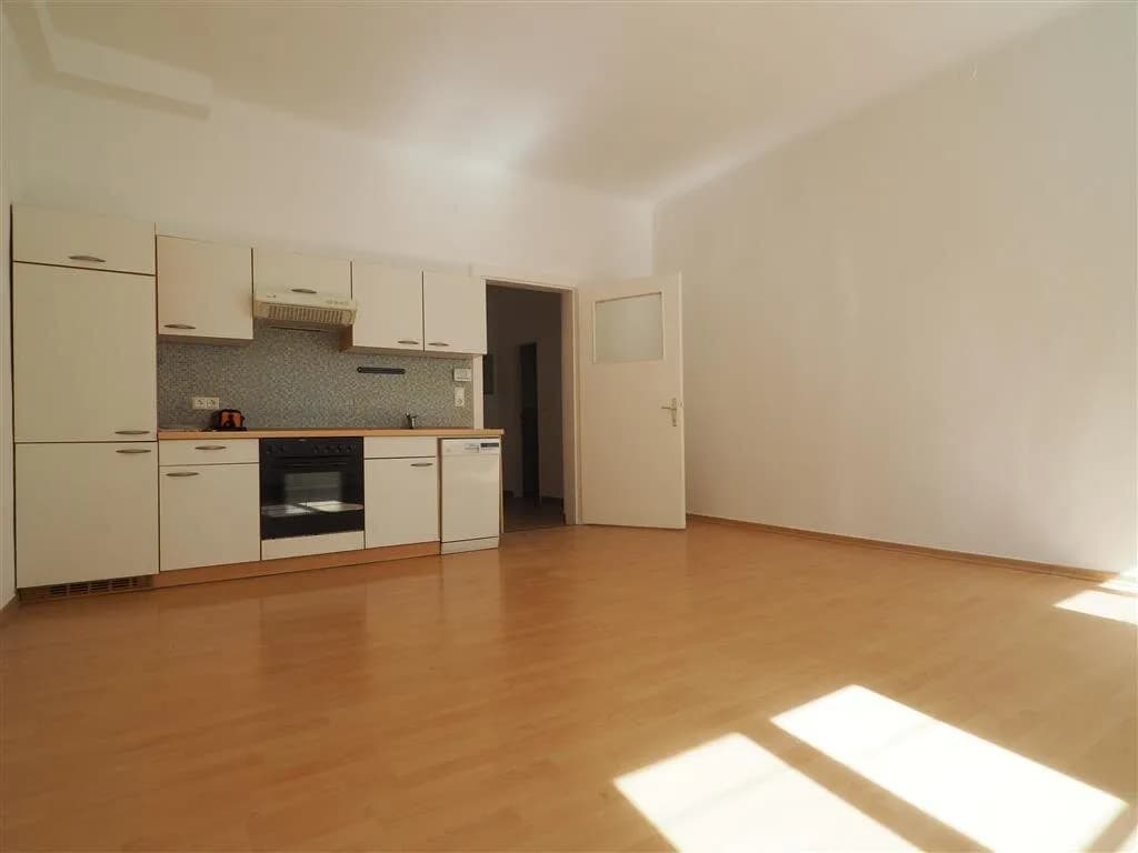 1-Zimmer-Wohnung mieten in Wiener Neustadt – 40 m², € 492 – Bild 4 von 9