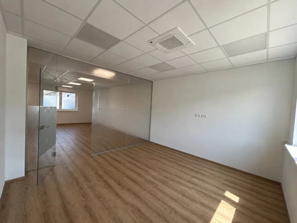 3-Zimmer-Gewerbeimmobilie mieten in Baden – 109 m², € 1.733 – Bild 4 von 8