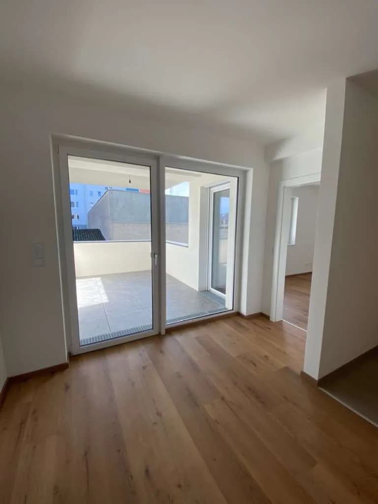 3-Zimmer-Wohnung mieten in Linz – 83 m², € 1.254 – Bild 2 von 8
