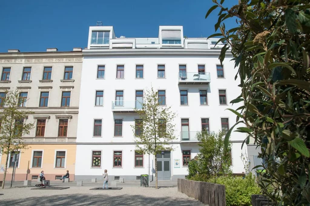 3-Zimmer-Wohnung mieten in Wien – 120 m², € 2.748