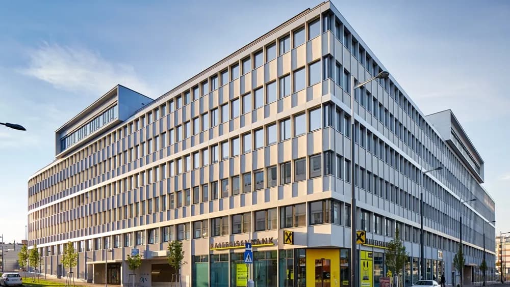 Gewerbeimmobilie mieten in Wien – 820 m², € 16