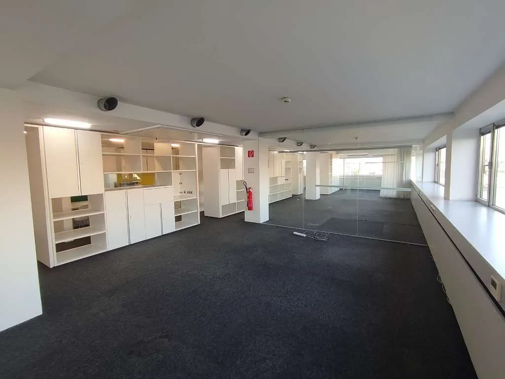 Gewerbeimmobilie mieten in Linz – 166 m², € 2.000 – Bild 3 von 19