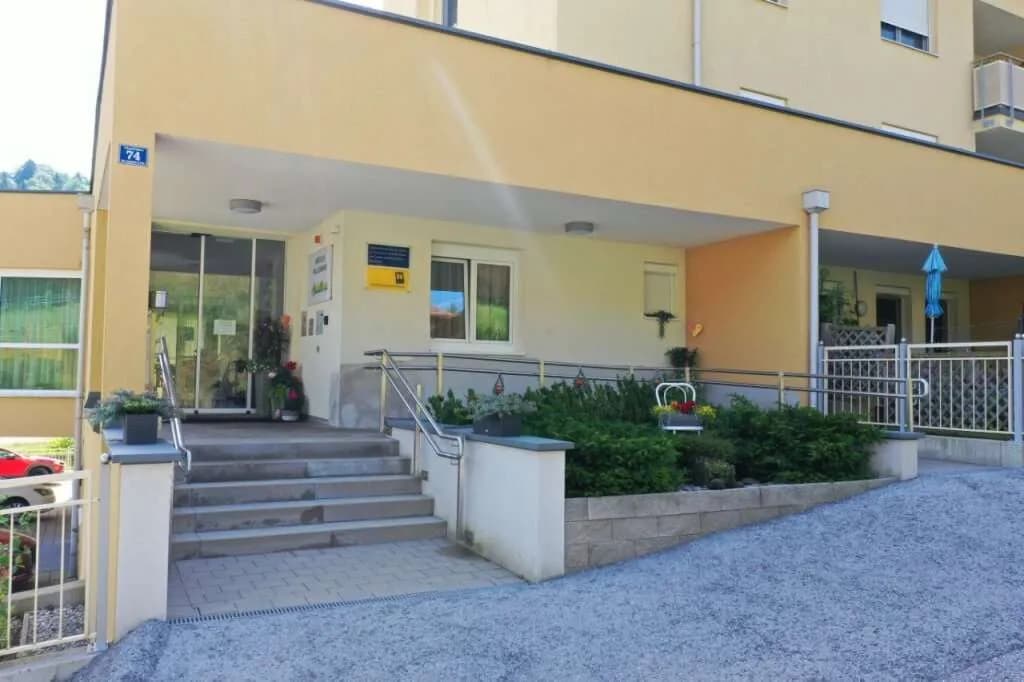 3-Zimmer-Wohnung mieten in Neunkirchen – 73,11 m², € 998 – Bild 2 von 12
